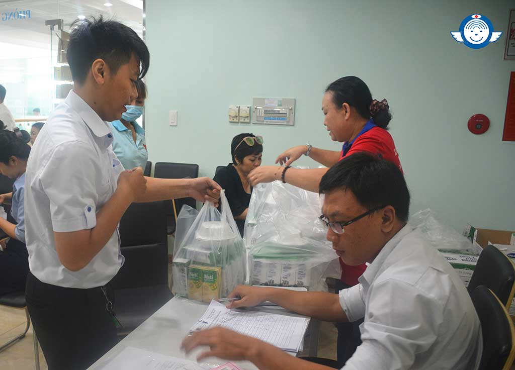 Hưởng ứng ngày hội Hiến máu nhân đạo năm 2017 - Bệnh viện Tai Mũi Họng Sài Gòn