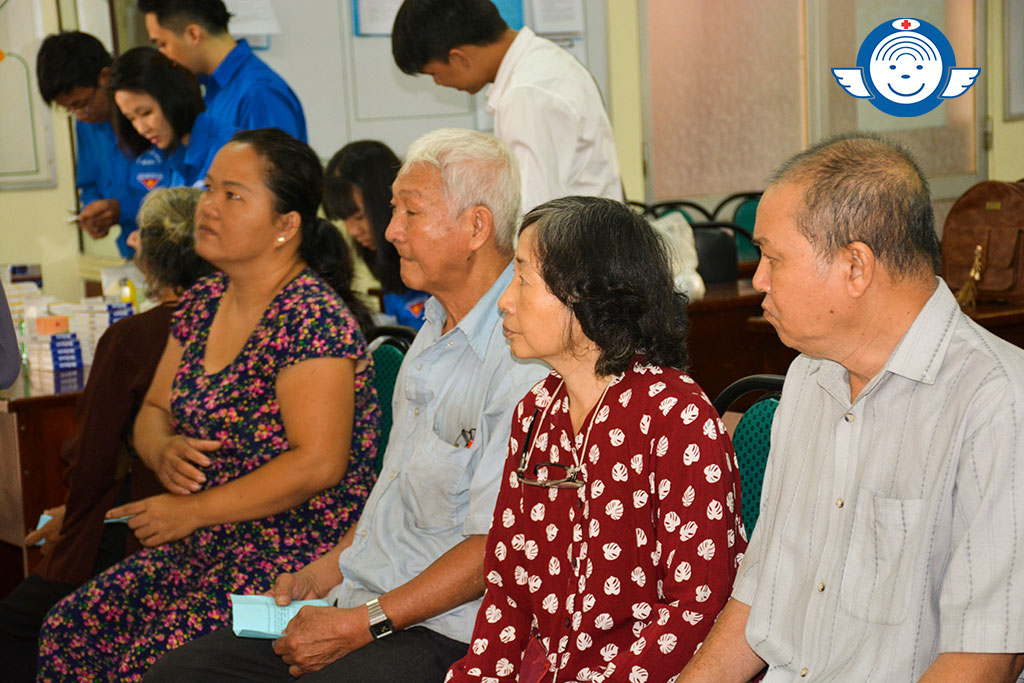 KHÁM VÀ PHÁT THUỐC MIỄN PHÍ NGÀY ĐOÀN VIÊN - Bệnh viện Tai Mũi Họng Sài Gòn