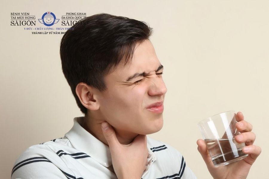 Đau họng là triệu chứng viêm dây thanh quản